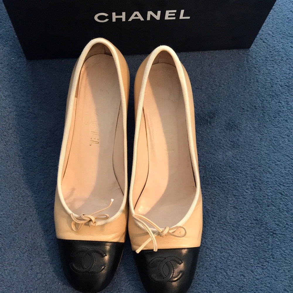 Womens 39.5 Chanel Pumps
